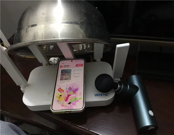 網友稱手機放電飯煲內膽搶票成功率陡增 多家手機品牌客服回應