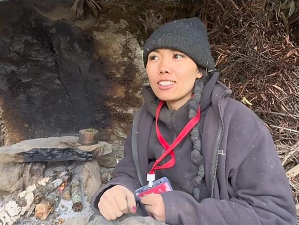 荒野求生女選手冷美人出院：坐車回家看兩個孩子