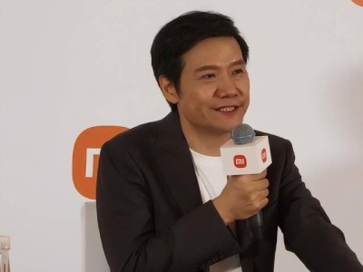 雷軍透露：小米手機(jī)研發(fā)團(tuán)隊(duì)超萬(wàn)人，5年前已布局智能制造與硬核科技轉(zhuǎn)型