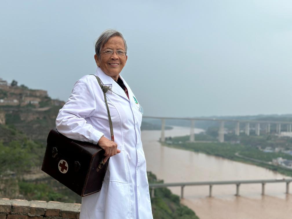 路生梅：從“小路”到“路奶奶” 她的風(fēng)箏線始終攥在佳縣百姓手中